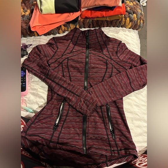 Luluemon define jacket - Picture 2 of 5